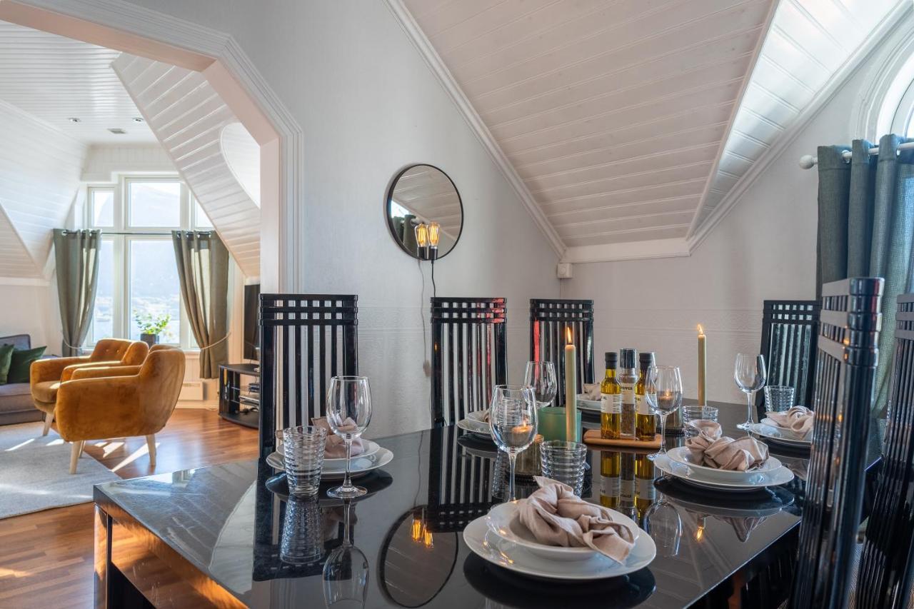 Enter Tromso - Exclusive 4 Bedroom Villa Buitenkant foto