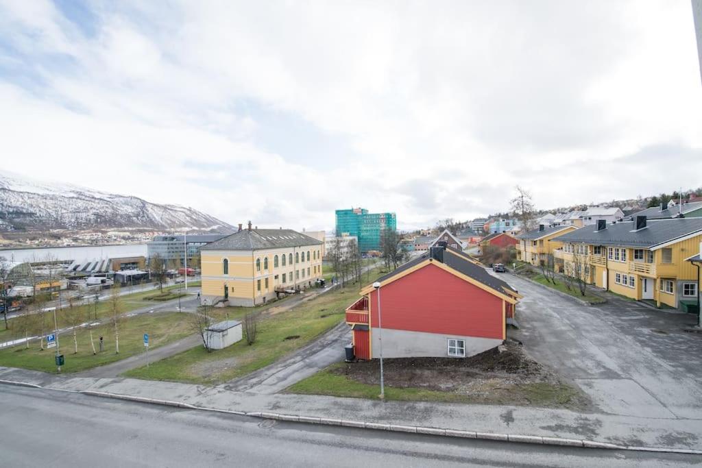 Enter Tromso - Exclusive 4 Bedroom Villa Buitenkant foto