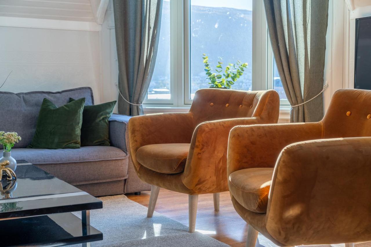 Enter Tromso - Exclusive 4 Bedroom Villa Buitenkant foto