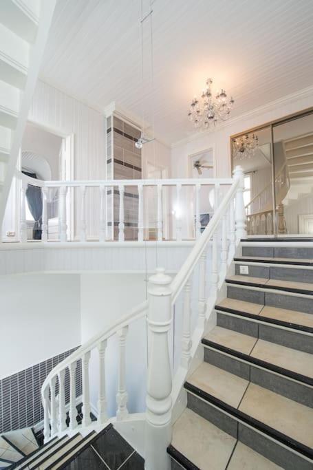 Enter Tromso - Exclusive 4 Bedroom Villa Buitenkant foto
