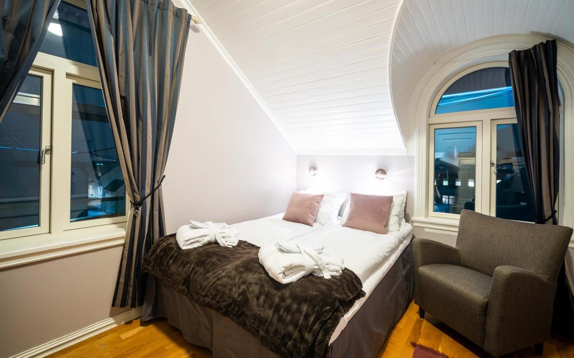 Enter Tromso - Exclusive 4 Bedroom Villa Buitenkant foto